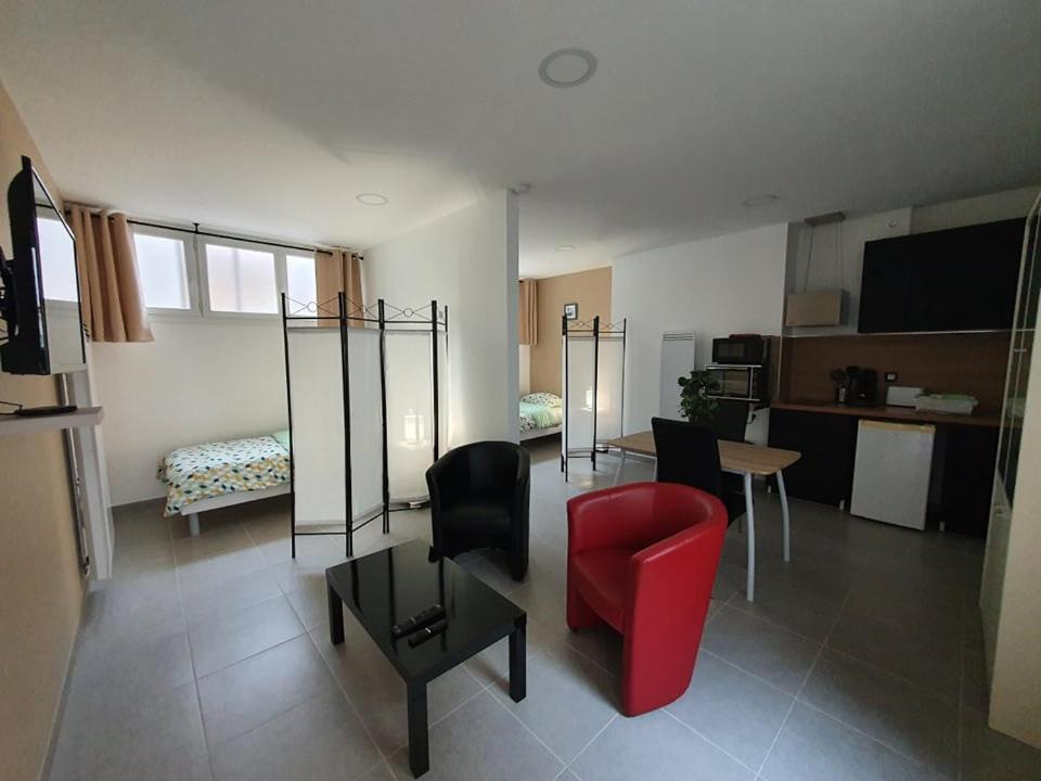 Apartment Grand Centre , 5 Mn Du Cnpe Et De La Plage, Absence De Privative *